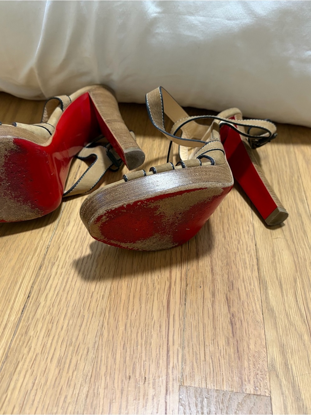 Christian Louboutin Tan Suede Platform Sandals with Red Heels - Picture 6 of 6